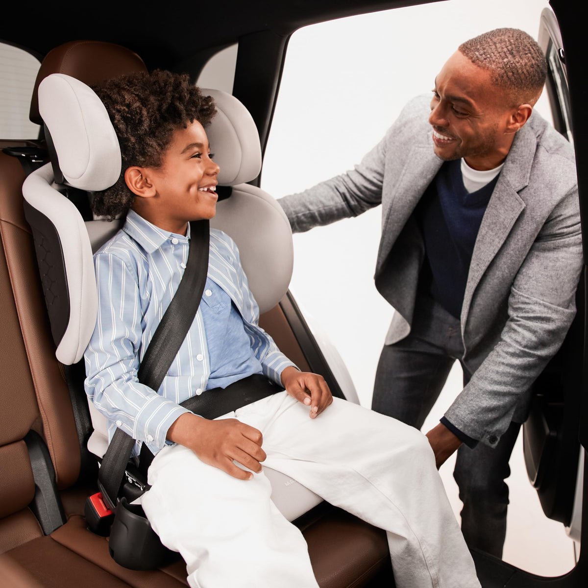 Belt-Positioning Booster Car Seat with Back O93779